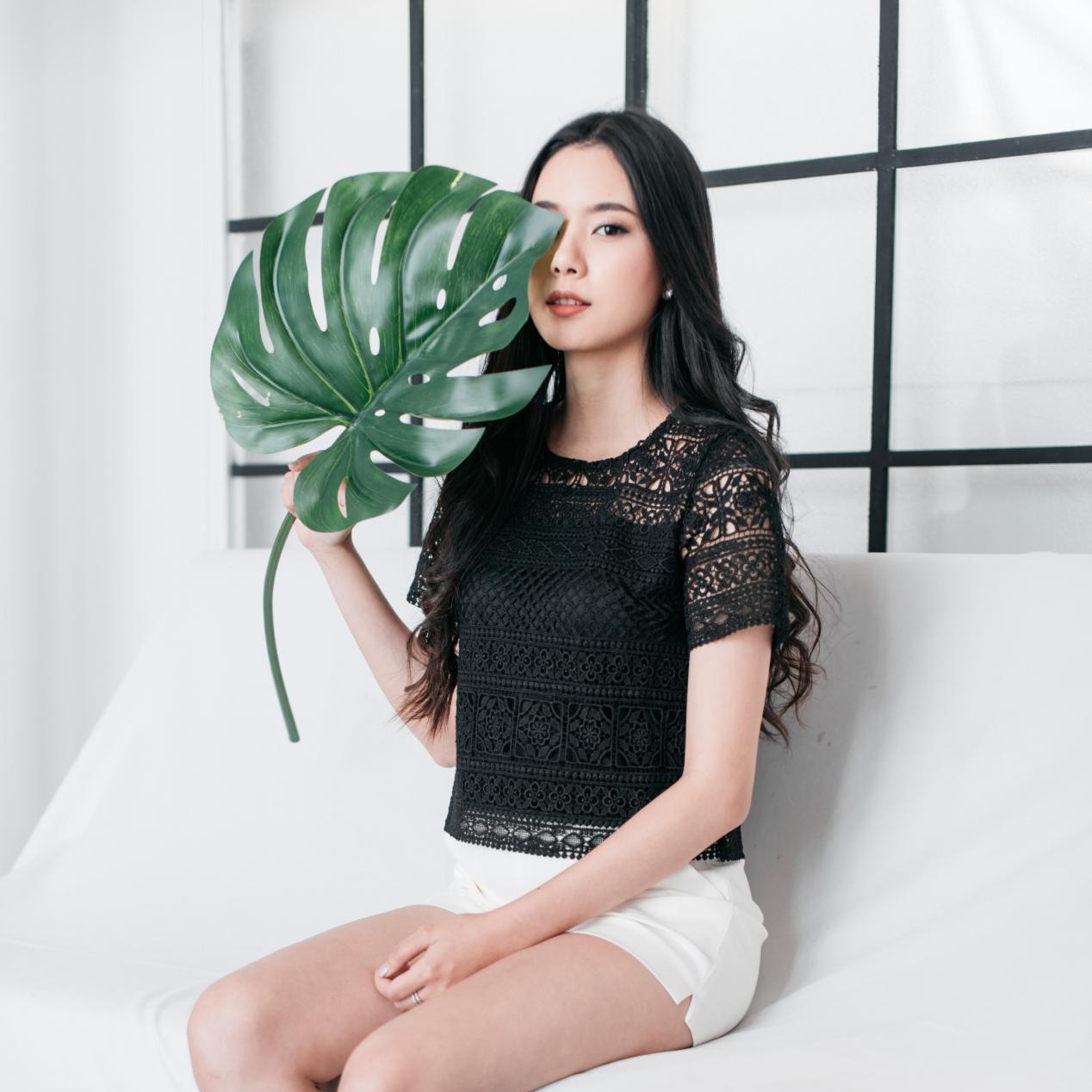 RMVcollection เสื้อแขนสั้นลูกไม้ รุ่น Priscilla Crochet Top