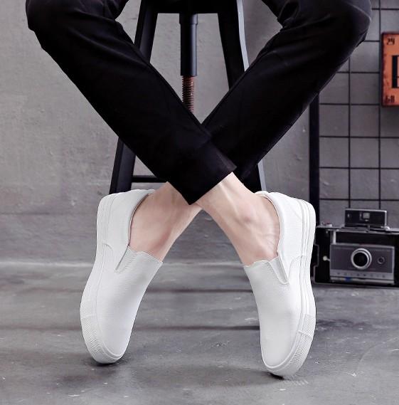 ZASHION รองเท้าหนัง รองเท้าแฟชั่นผู้ชาย ใส่ทำงาน Classic Casual Plain Slip On Men Sneakers ZASHION รองเท้าหนัง รองเท้าแฟชั่นผู้ชาย ใส่ทำงาน Classic Casual Plain Slip On Men Sneakers