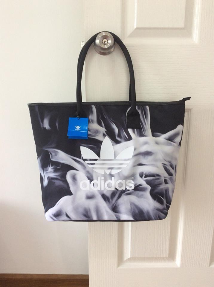 กระเป๋า Adidas Shopper Bag รุ่น Hot!! ฮิต ตลอดกาล