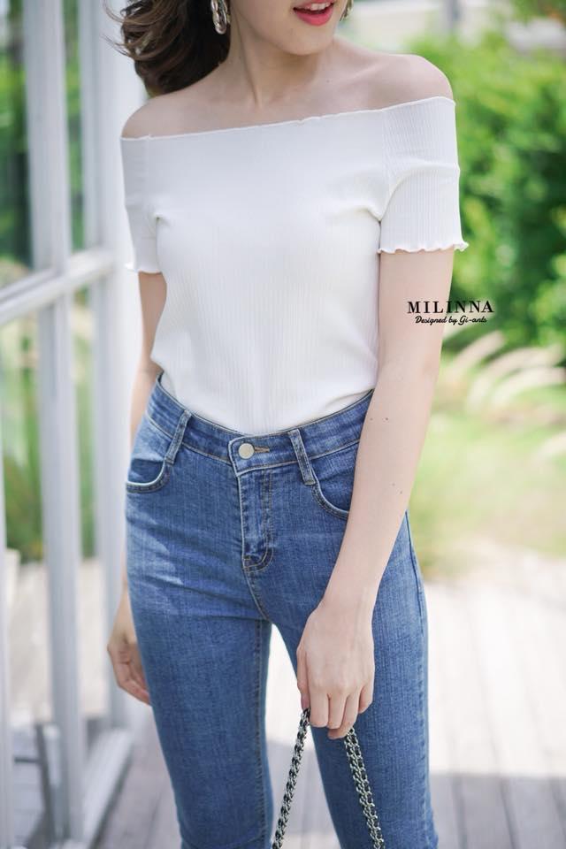 เสื้อยืดปาดไหล่แขนสั้นสั้น ผ้าร่องสลับคอตตอน