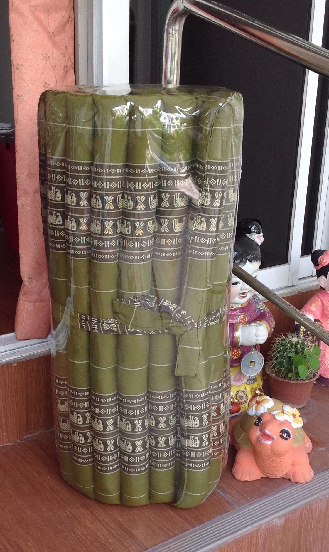 THAI PAN ที่นอนลูกระนาดผ้าขิด OTOP ตกแต่งบ้าน ขนาดประมาณ 80 x 200 x 4.5 ซม.Topper ท็อปเปอร์ เสริมเตียง Thai Roll Up Mattress Kapok100% Filled Camping Kapok THAI PAN ที่นอนลูกระนาดผ้าขิด OTOP ตกแต่งบ้าน ขนาดประมาณ 80 x 200 x 4.5 ซม.Topper ท็อปเปอร์ เสริมเตียง Thai Roll Up Mattress Kapok100% Filled Camping Kapok