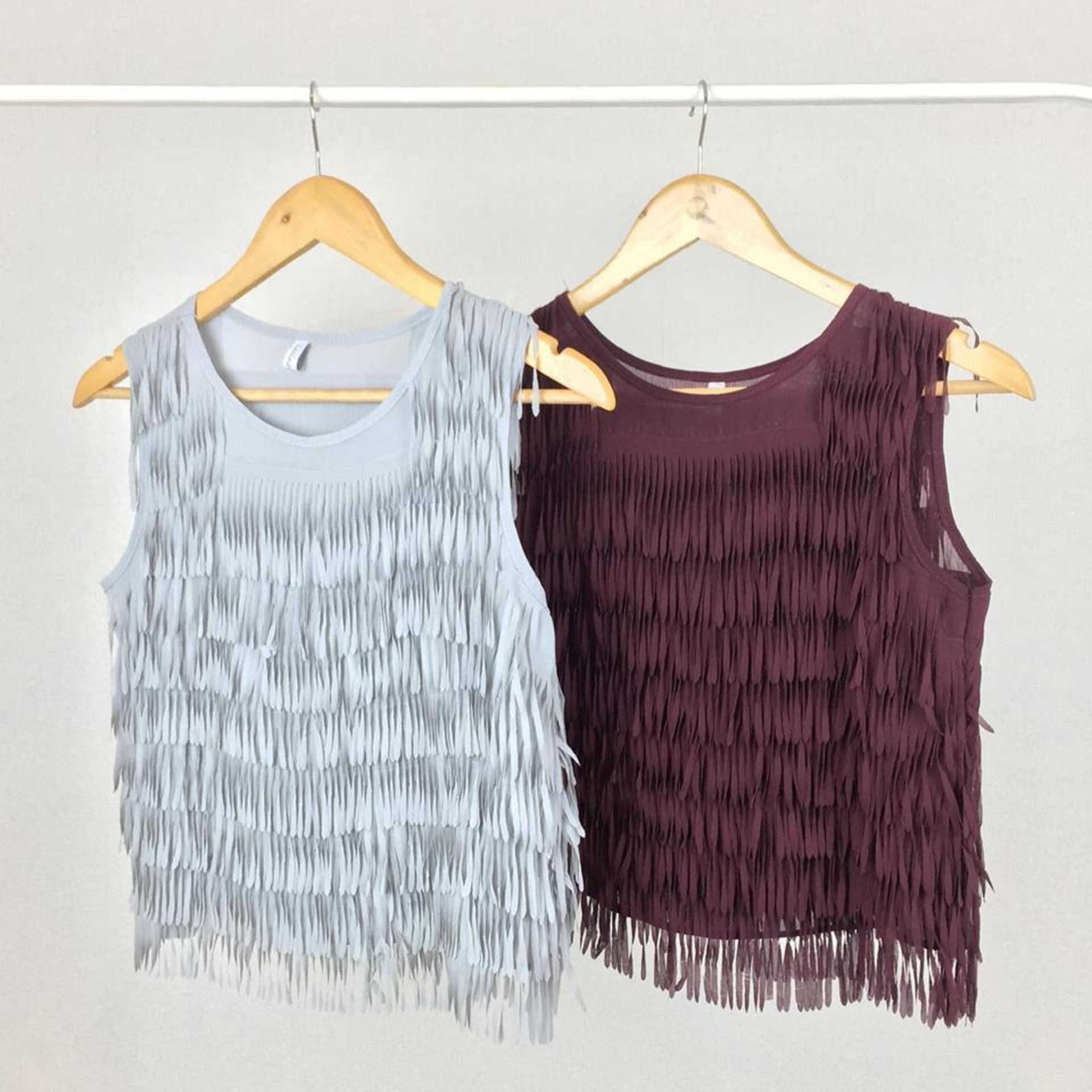 Lailah Blatt Feather Top เสื้อแขนกุด ระบายเส้น สีขาว สีฟ้าเทา สีแดงเลือดหมู สีคาราเมล สีดำ Lailah Blatt Feather Top เสื้อแขนกุด ระบายเส้น สีขาว สีฟ้าเทา สีแดงเลือดหมู สีคาราเมล สีดำ