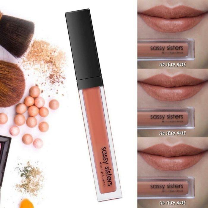 SASSY SISTERS MATTE LIQUID LIPSTICK #S09 Scarlet ลิปสติกเนื้อแมท ติดทนนาน มีสารช่วยบำรุงริมฝีปาก SASSY SISTERS MATTE LIQUID LIPSTICK #S09 Scarlet ลิปสติกเนื้อแมท ติดทนนาน มีสารช่วยบำรุงริมฝีปาก