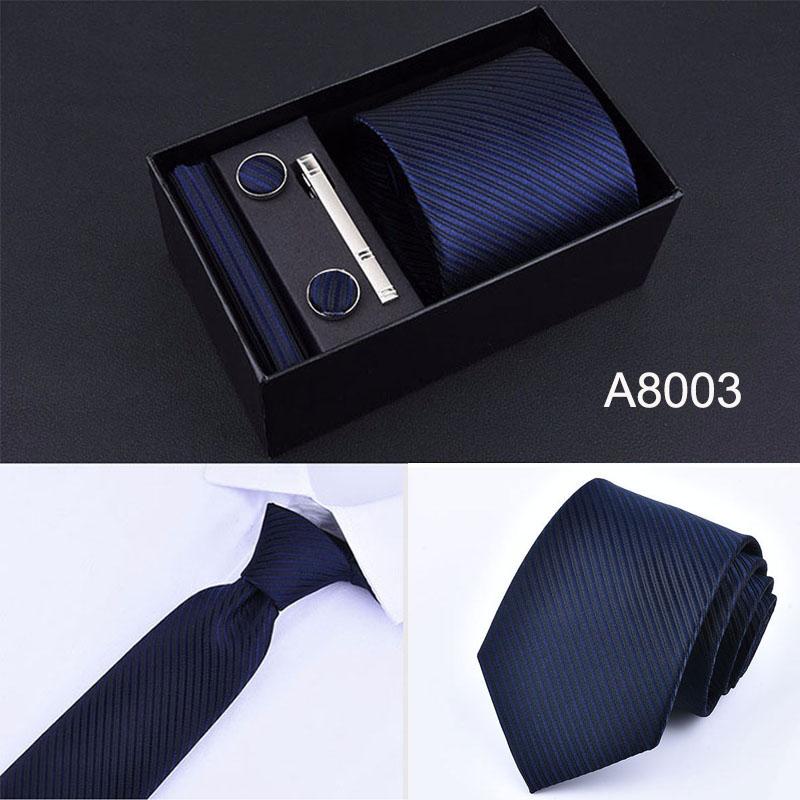 เนคไท 1 ชุด มี 5 ชิ้น เนคไท ผ้าเช็ค กระดุม และ คลิปเนคไท ในกล่องของขวัญ Gift Box Packing 3.15 Inch (8 Cm.) Neck Tie Set Include Tie Clip And Handkerchief Cufflink Man Formal Business Wedding Bridegroom Ties