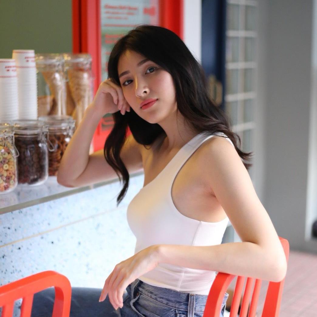 Pilvi - Two-sided tank เสื้อสายเดี่ยว สีขาว Pilvi - Two-sided tank เสื้อสายเดี่ยว สีขาว