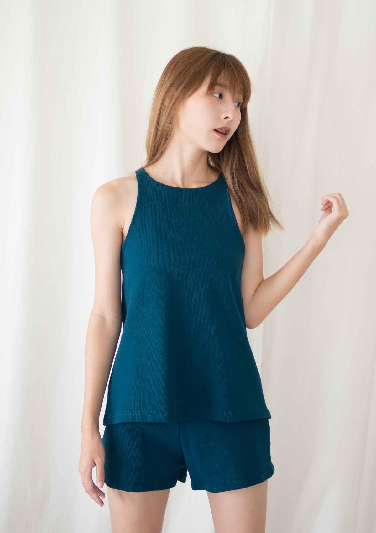 COWOKRER (RT.15) - sleeveless top with back detail เสื้อแขนกุดมีดีเทลด้านหลัง COWOKRER (RT.15) - sleeveless top with back detail เสื้อแขนกุดมีดีเทลด้านหลัง