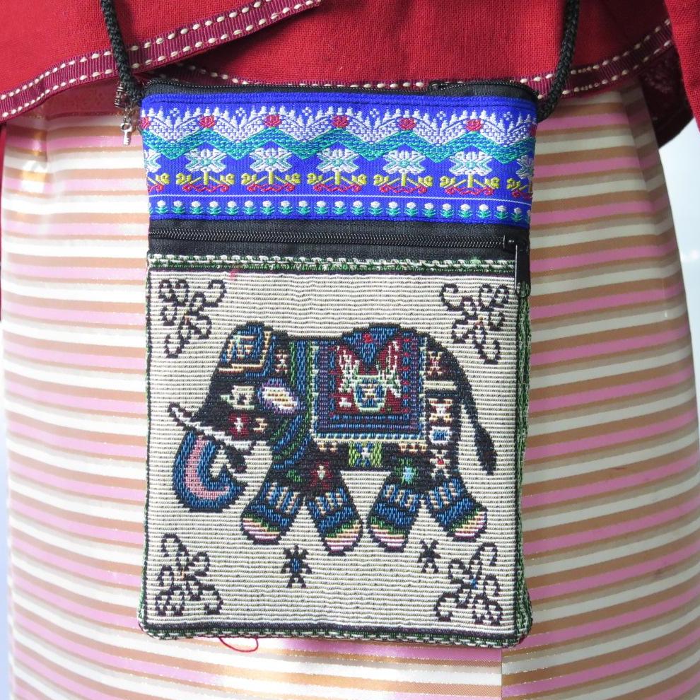 กระเป๋าย่าม กระเป๋าพื้นเมือง handmade กระเป๋าผ้า กระเป๋าสะพายข้าง tote bag ขนาด 5.5 นิ้ว * 8 นิ้ว