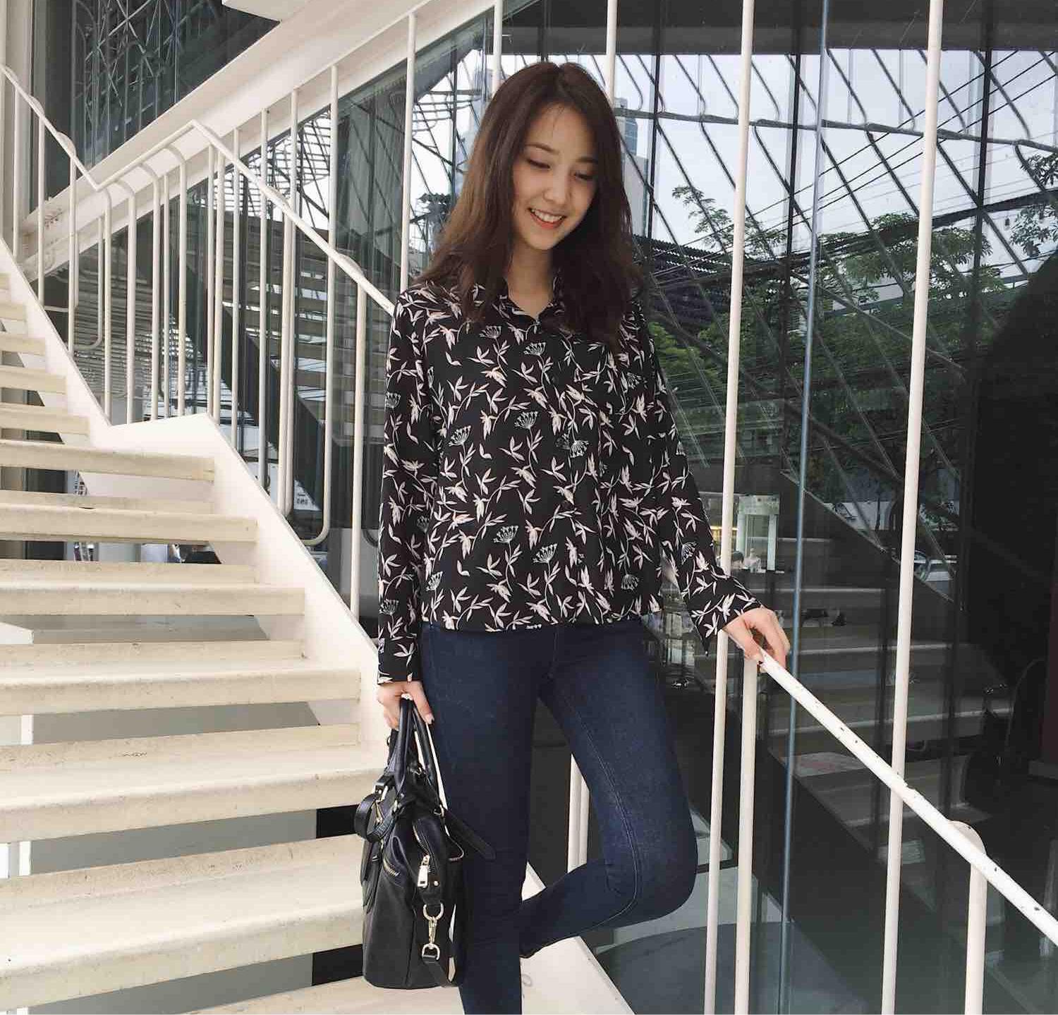 TheGarden1st เสื้อเชิ้ตผ้าลื่นใส่สบาย รุ่น Mayflower Shirt TheGarden1st เสื้อเชิ้ตผ้าลื่นใส่สบาย รุ่น Mayflower Shirt