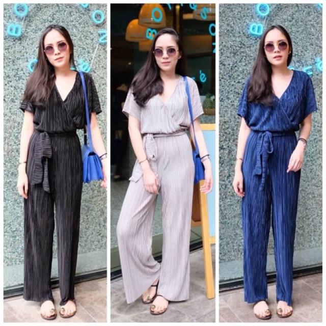 ACS จั้มสูทอัดพลีผ้าขึ้นเงาสวยมาก New Arrival ค่าส่ง 19฿เฉพาะกทมและปริมณฑล ACS จั้มสูทอัดพลีผ้าขึ้นเงาสวยมาก New Arrival ค่าส่ง 19฿เฉพาะกทมและปริมณฑล