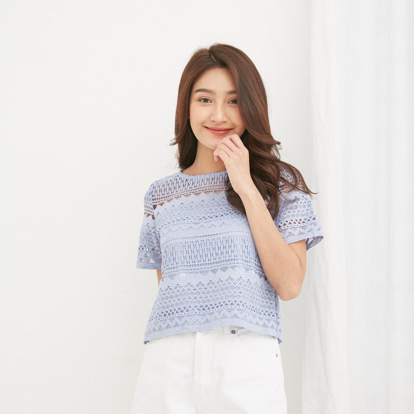RMVcollection เสื้อลูกไม้แขนสั้น รุ่น Kira Crochet Top สี Blue