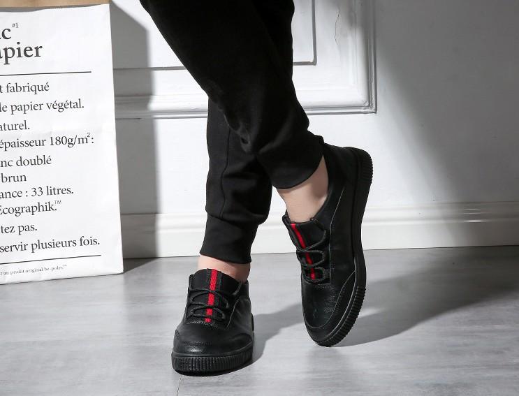 ZASHION รองเท้าหนัง รองเท้าแฟชั่นผู้ชาย ใส่ทำงาน Classic Minimalist Men Sneakers Shoes ZASHION รองเท้าหนัง รองเท้าแฟชั่นผู้ชาย ใส่ทำงาน Classic Minimalist Men Sneakers Shoes