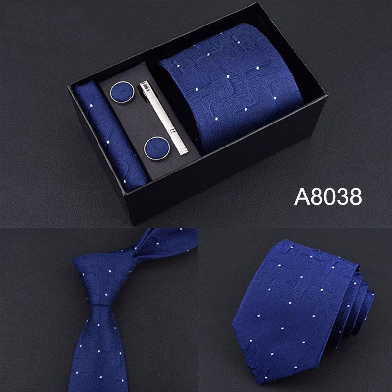 เนคไท 1 ชุด มี 5 ชิ้น เนคไท ผ้าเช็ค กระดุม และ คลิปเนคไท ในกล่องของขวัญ Gift Box Packing 3.15 Inch (8 Cm.) Neck Tie Set Include Tie Clip And Handkerchief Cufflink Man Formal Business Wedding Bridegroom Ties