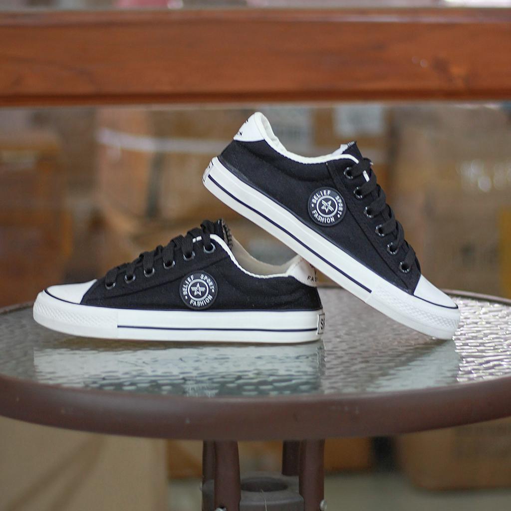 Alisa Shoes รองเท้าผ้าใบผู้ชาย รุ่น Y10
