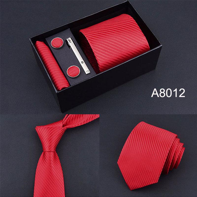 เนคไท 1 ชุด มี 5 ชิ้น เนคไท ผ้าเช็ค กระดุม และ คลิปเนคไท ในกล่องของขวัญ Gift Box Packing 3.15 Inch (8 Cm.) Neck Tie Set Include Tie Clip And Handkerchief Cufflink Man Formal Business Wedding Bridegroom Ties เนคไท 1 ชุด มี 5 ชิ้น เนคไท ผ้าเช็ค กระดุม และ คลิปเนคไท ในกล่องของขวัญ Gift Box Packing 3.15 Inch (8 Cm.) Neck Tie Set Include Tie Clip And Handkerchief Cufflink Man Formal Business Wedding Bridegroom Ties