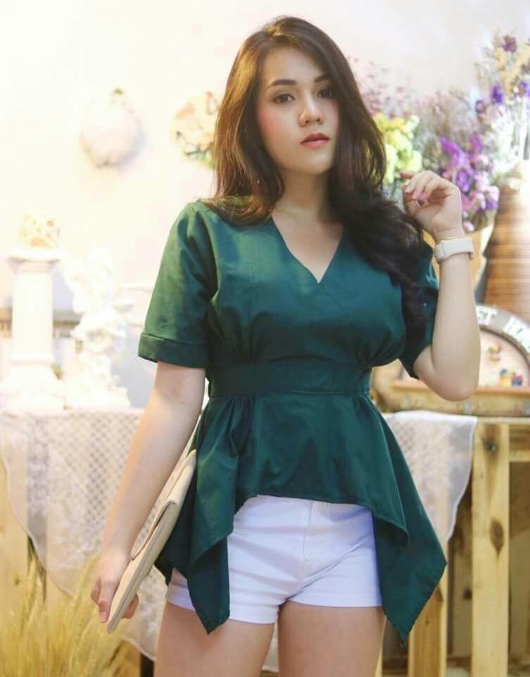 Hot**เสื้อแขนสั้นจั้มเอว แต่งระบายชาย สไตล์เกาหลี** Hot**เสื้อแขนสั้นจั้มเอว แต่งระบายชาย สไตล์เกาหลี**