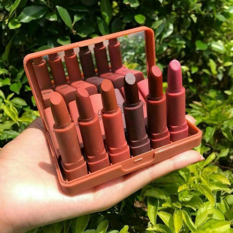 ‼️งานแท้จ้า ‼️ hg lipmatte ลิปจิ๋วแต่แจ๋ว มาพร้อมตลับใส่พกไปไหนก็สะดวก ได้ถึง 6 สีในเซต สวยทุกสี ควรมีมากกก สีโทนฮิต ใครทาก็รอด ส่งเซตละ 100฿