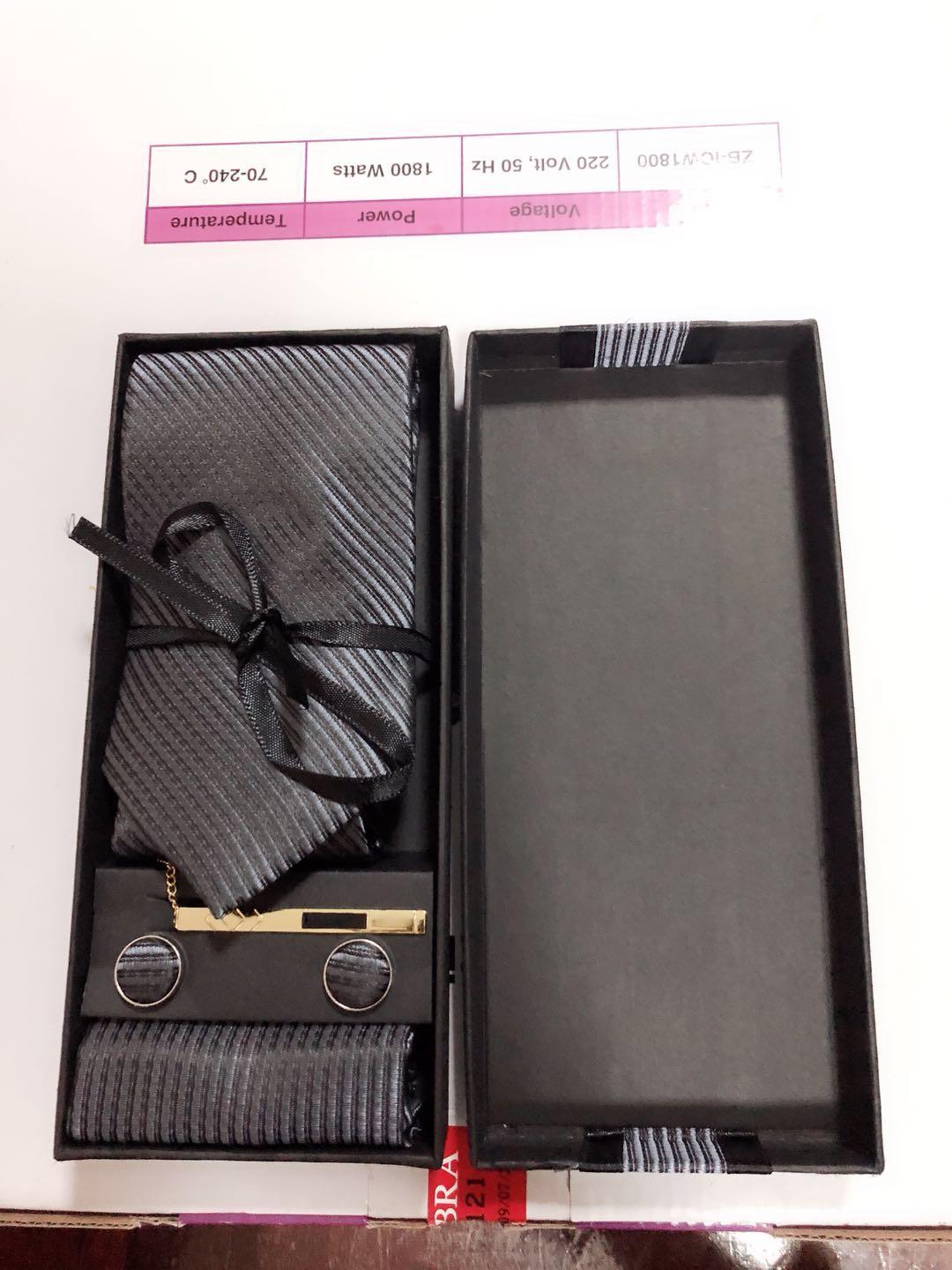 5 ชิ้น Mens ผอมธุรกิจโพลีเอสเตอร์ผ้าไหมเนคไท Tie Cufflinks พ็อกเก็ตสแควร์และชุดคลิปเน็คไทสำหรับผู้ชายที่มีกล่องของขวัญน้ำเงิน