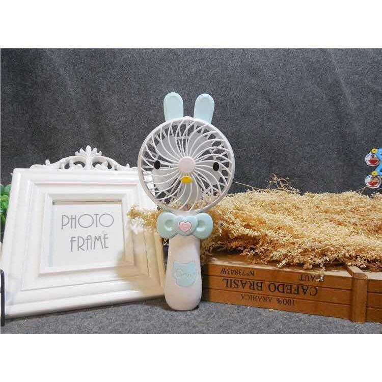 Qishop Cartoonf Mini fan CS1183 พัดลมพกพาขนาดเล็กชาร์จสายUSBใส่ถ่านลมแรง Qishop Cartoonf Mini fan CS1183 พัดลมพกพาขนาดเล็กชาร์จสายUSBใส่ถ่านลมแรง