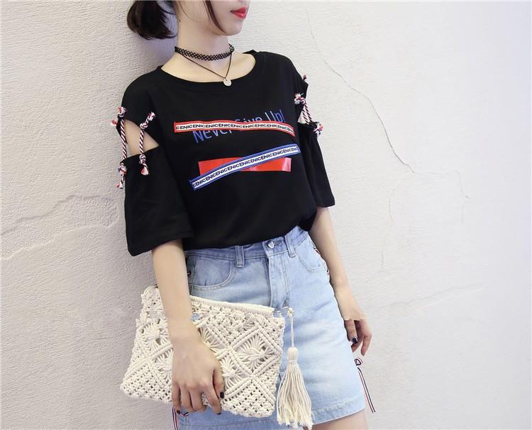 เสื้อยืดแฟชั่น คอกลม แขนสั้น แต่งลายด้านหน้า สุดแนว รุ่น 658 เสื้อยืดแฟชั่น คอกลม แขนสั้น แต่งลายด้านหน้า สุดแนว รุ่น 658