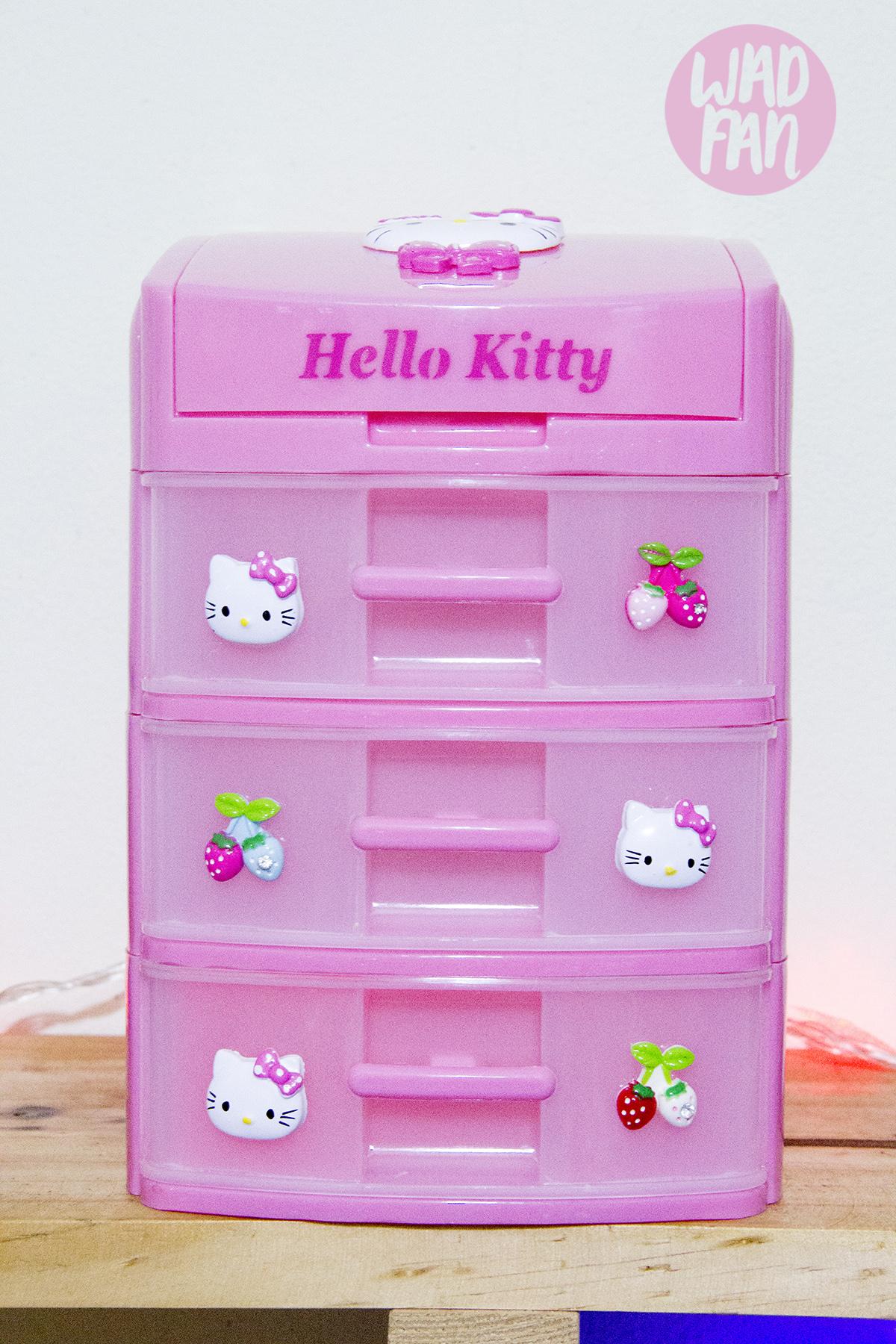 กล่องลิ้นชักเครื่องสำอางคิตตี้ Hello Kitty 3 ชั้น ขนาด ก 14.5 x ย 18 x ส 23 ซม.