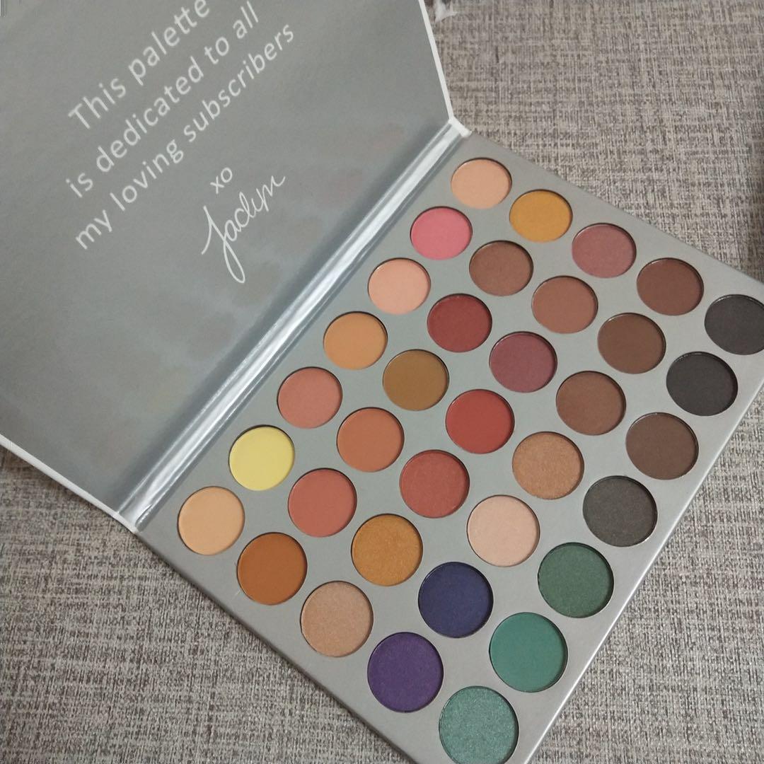 Goodlife แผ่นอายแชโดว์สี 35 สี ฮิตที่สุดในตอนนี้ ติดทน กันน้ำ กันเหงื่อ ไม่เลอะ ไม่จางระหว่างวัน eyeshadow แท้ 100%