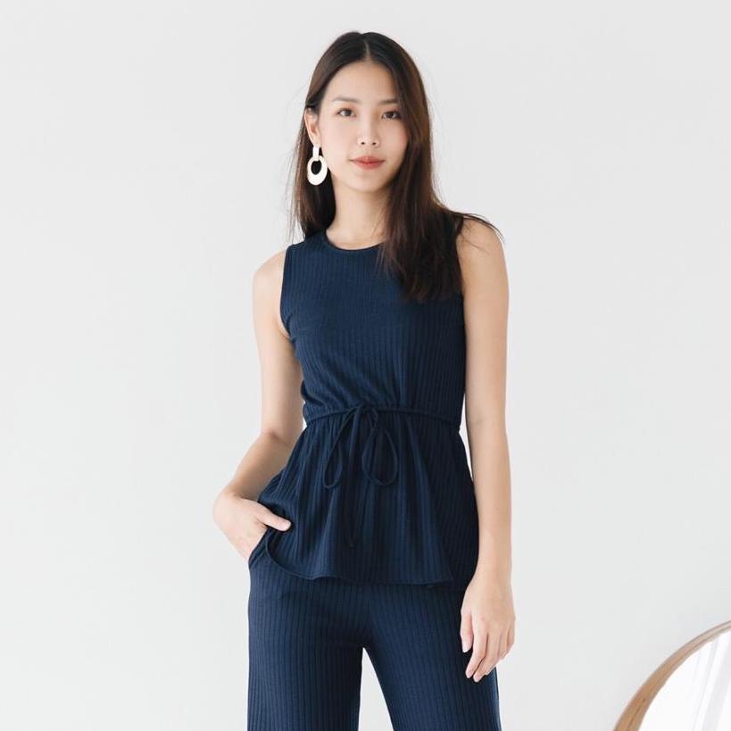 LAVITA เสื้อกางเกงเข้าชุด รุ่น LINDY SET (NAVY BLUE)