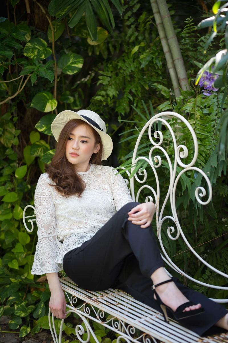 CRAYONBRAND - เสื้อรุ่น Lara top CRAYONBRAND - เสื้อรุ่น Lara top