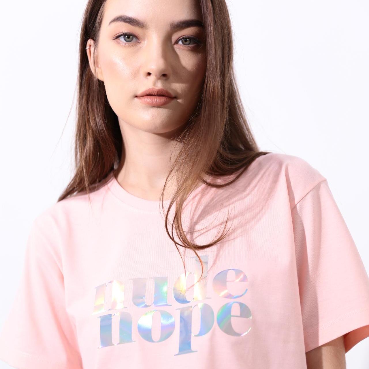 KJT-shirt pink hlogram NUDENOPE เสื้อยืดสกรีนลาย