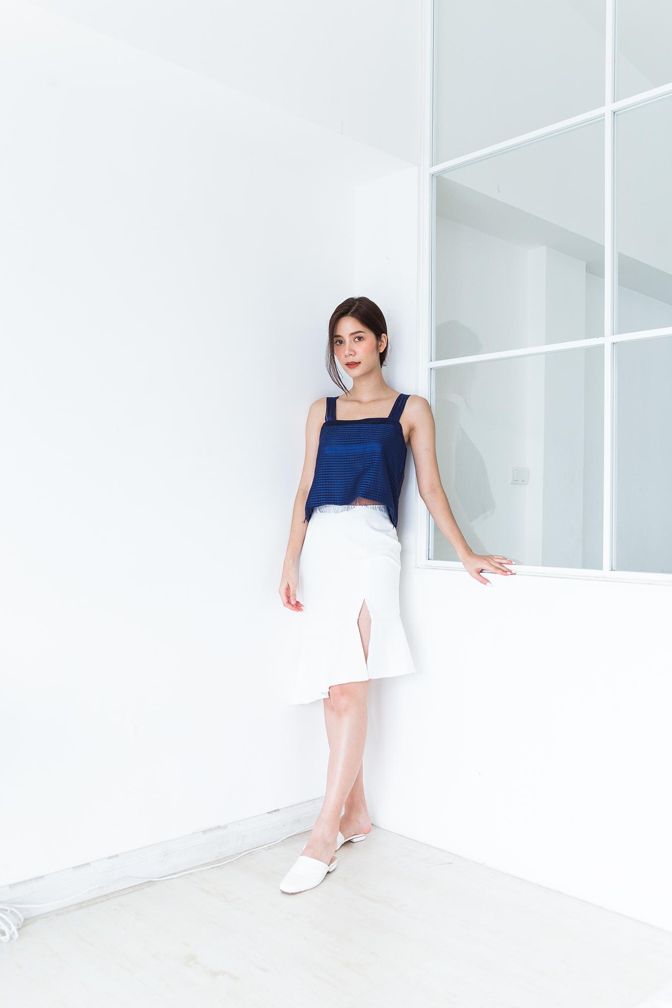 PHISARA - เสื้อสายเดี่ยว ลูกไม้ รุ่น MARIE TOP