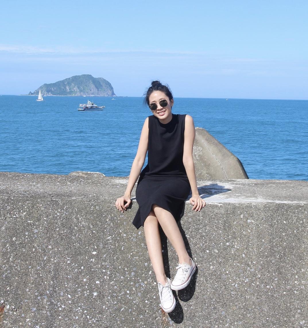 SAC.BANGKOK SLEEVELESS BLACK DRESS