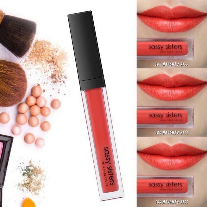 SASSY SISTERS MATTE LIQUID LIPSTICK #S09 Scarlet ลิปสติกเนื้อแมท ติดทนนาน มีสารช่วยบำรุงริมฝีปาก SASSY SISTERS MATTE LIQUID LIPSTICK #S09 Scarlet ลิปสติกเนื้อแมท ติดทนนาน มีสารช่วยบำรุงริมฝีปาก