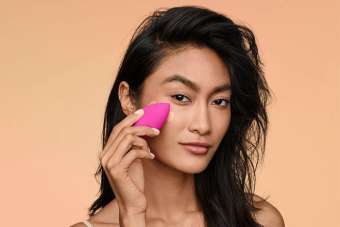 TAB TAB PUFF ฟองน้ำแต่งหน้า ฟองน้ำไข่เกลี่ยรองพื้น OPAL MAKEUP PROFESTIONAL แบบนุ่ม พัฟไข่ เนื้อวัสดุพรีเมี่ยม USA คุณภาพเดียว beauty blender zonmoon