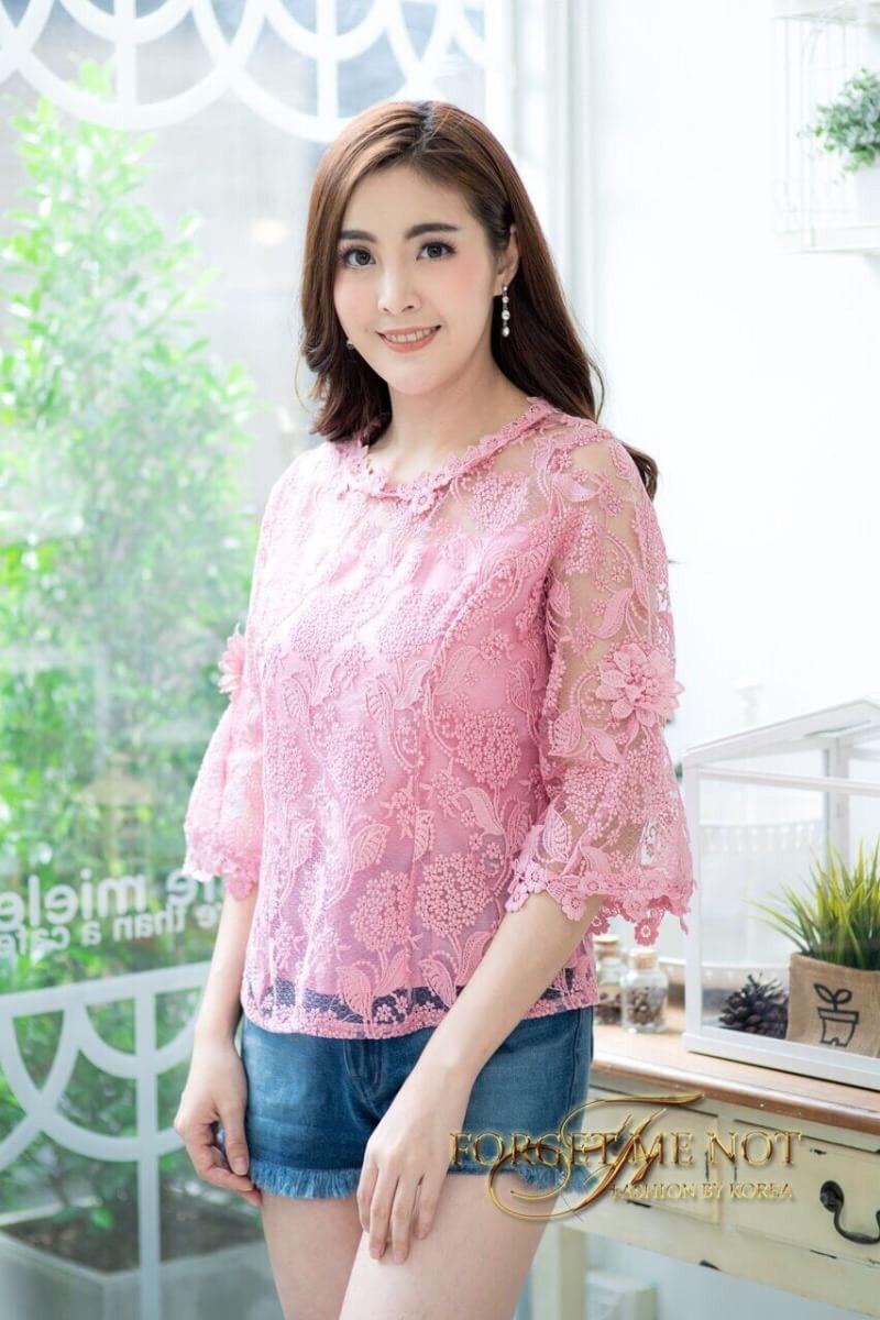 Forget me not เสื้อลูกไม้ผ้ามุ้ง คอกลม แขนบาน เนื้อผ้าลูกไม้มุ้งปักลายดอกไม้ เนื้อผ้าดีมากค่ะ
