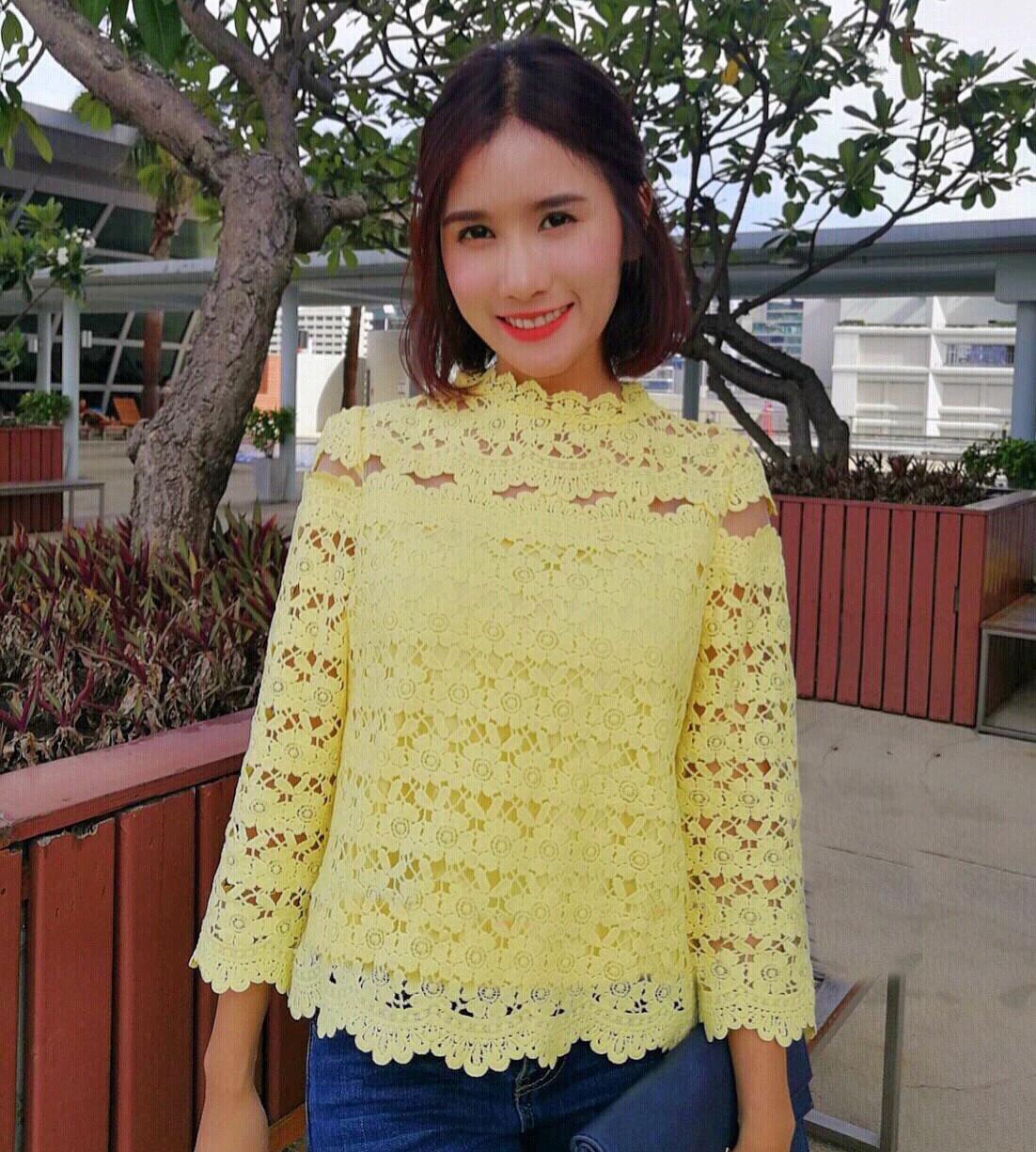 เสื้อแฟชั่นผ้าลูกไม้ซีทรูอก