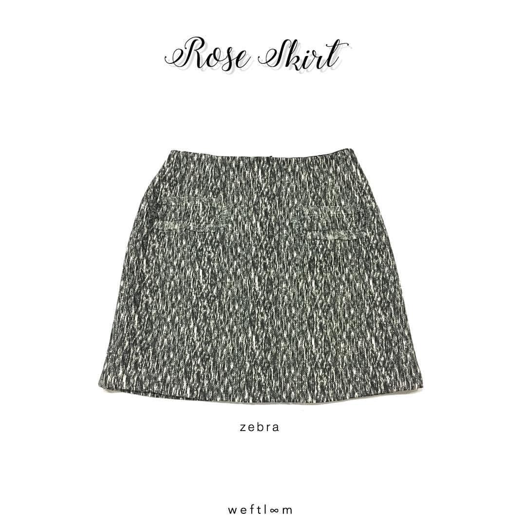 Weftloom Rose Skirt กระโปรงทรงเอผ้าทวีต มีกระเป๋าหลอก2ข้าง