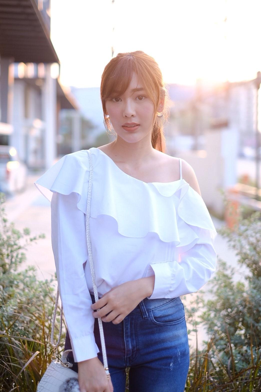 เสื้อผ้า