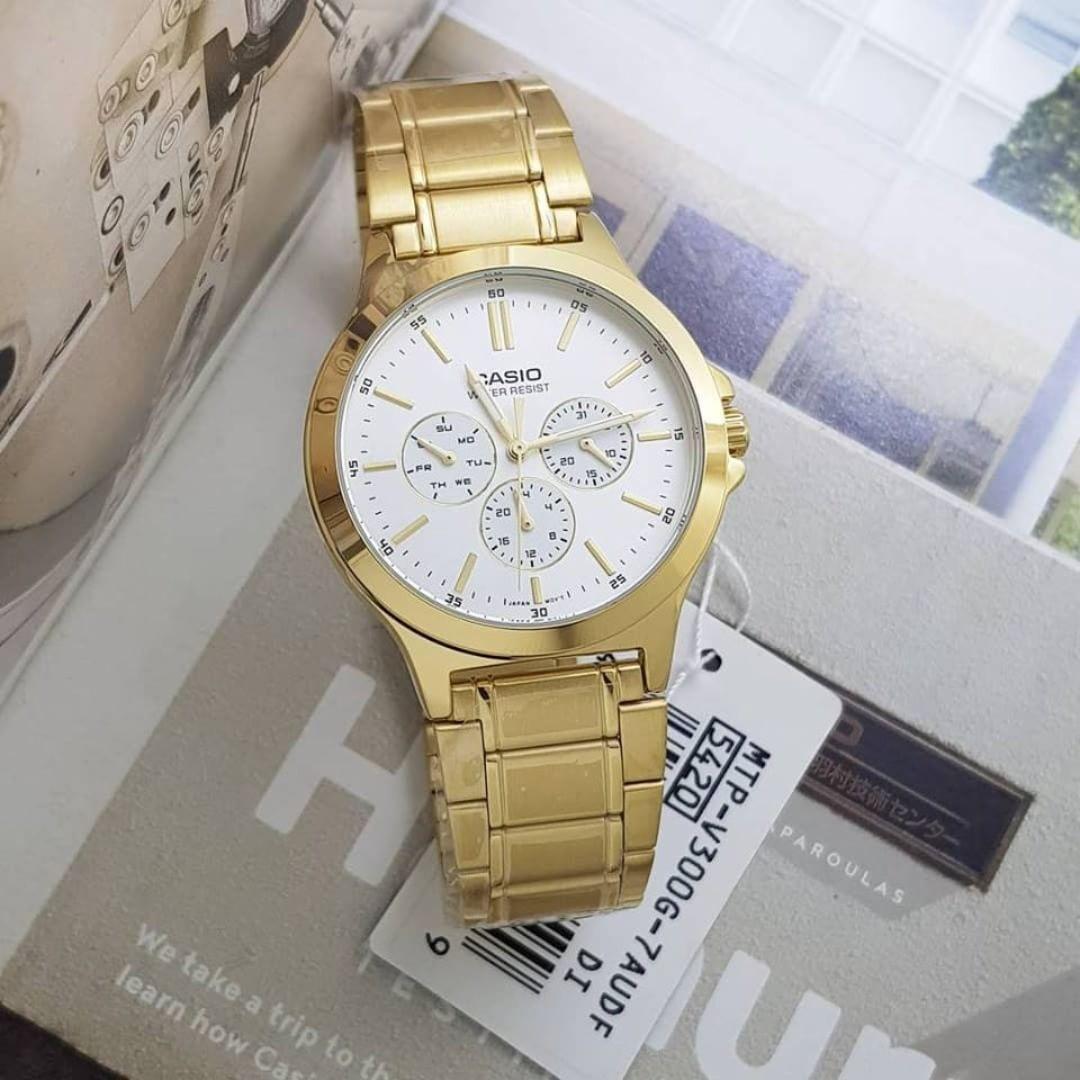 Casio Standard รุ่น MTP-V300G-7A นาฬิกาผู้ชาย สายแสตนเลสสีทอง หน้าปัดขาว - มั่นใจ ของแท้ 100% ประกันศูนย์ 1 ปีเต็ม