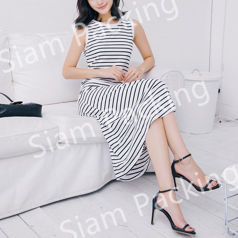 NW Fashion เดรสแฟชั่นตัวยาวลายทางแขนกุด