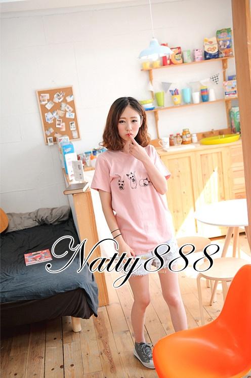 ของอยู่ไทย ส่งทันที!! NATFASHION เสื้อยืด เสื้อแฟชั่น ดีไซน์สวย ทันสมัย ลุคหวาน พร้อมส่ง สีเทา/ชมพู/ขาว (แมวขี้เกียจ)