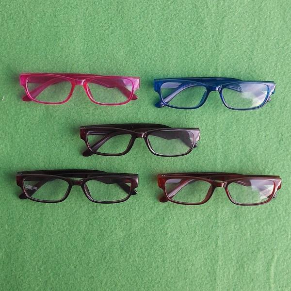 แว่นสายตายาว +4.00 พร้อมกรอบแว่น คละสี สำหรับผู้ชายหรือผู้หญิง น้ำหนักเบา เชื่อถือได้ ทนทาน พร้อมที่ใส่แว่นพกพาสะดวกพร้อมปกป้องสินค้าที่จัดส่ง จากประเทศไทย แว่นสายตายาว +4.00 พร้อมกรอบแว่น คละสี สำหรับผู้ชายหรือผู้หญิง น้ำหนักเบา เชื่อถือได้ ทนทาน พร้อมที่ใส่แว่นพกพาสะดวกพร้อมปกป้องสินค้าที่จัดส่ง จากประเทศไทย
