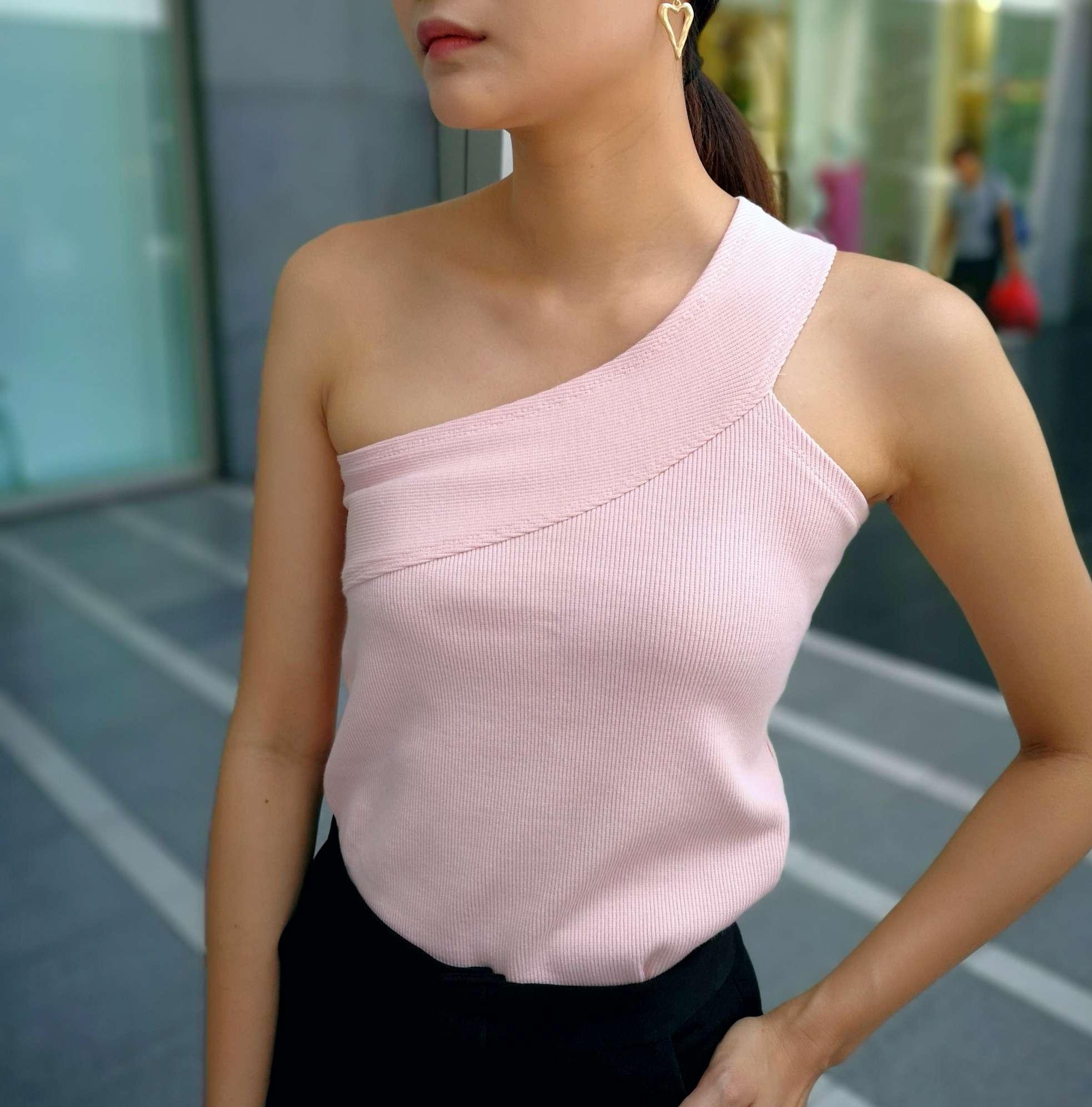 spring lily peach top เสื้อบ่าเดียวสีพีช spring lily peach top เสื้อบ่าเดียวสีพีช