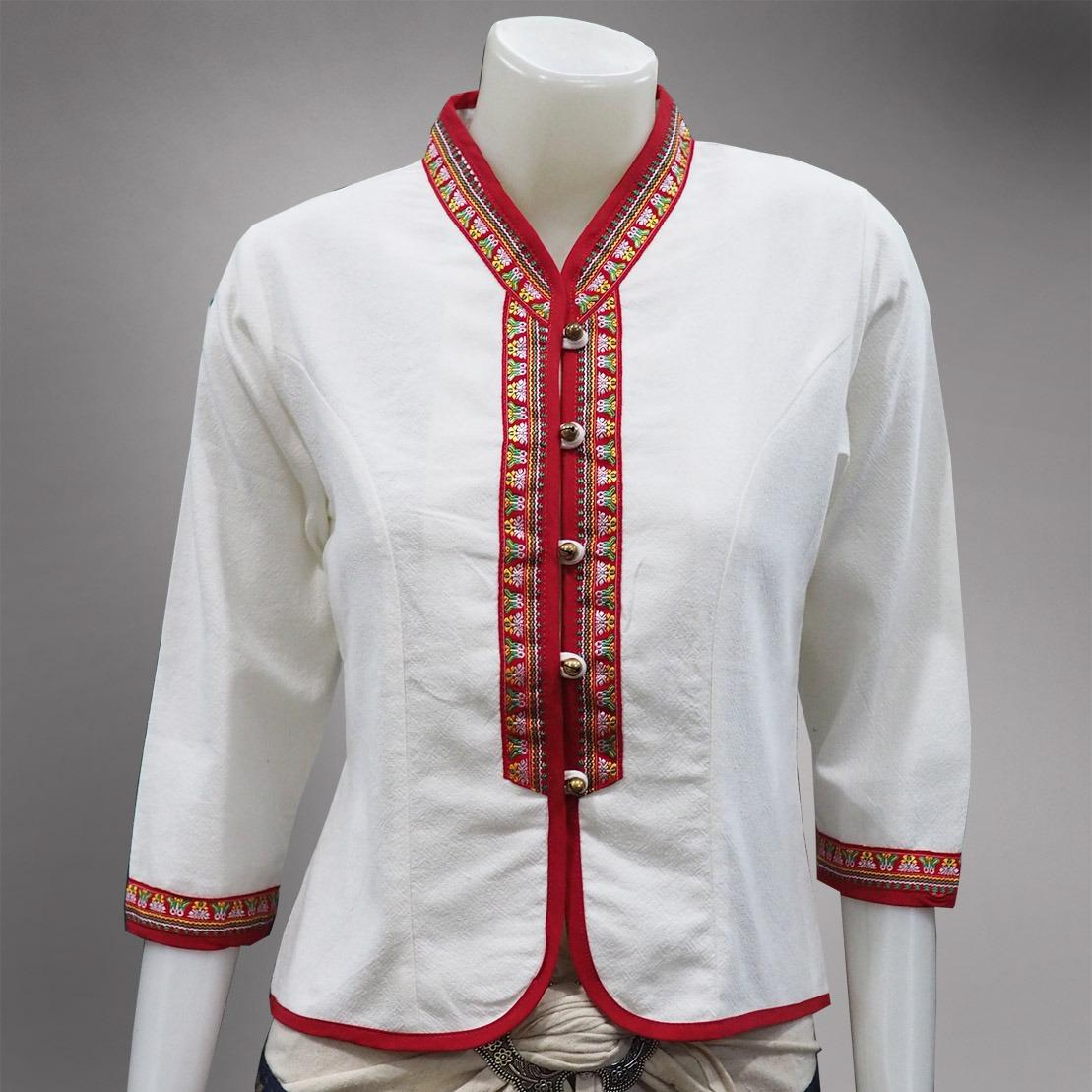 PUTAI-WHITE เสื้อภูไท หญิง สีขาว แขนสามส่วน แต่งดิ้นเงิน
