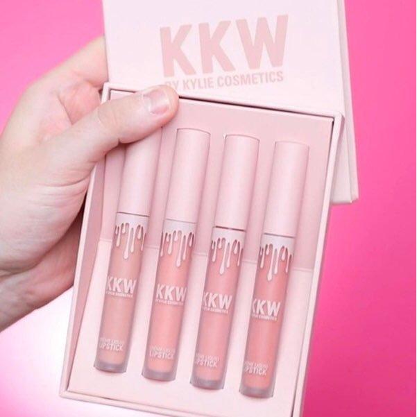 KKW x Kylie Cosmetics ลิปโทนนู้ด 4 สี คอลเลคชั่น คิม คาร์ดาเชียน/1กล่อง KKW x Kylie Cosmetics ลิปโทนนู้ด 4 สี คอลเลคชั่น คิม คาร์ดาเชียน/1กล่อง
