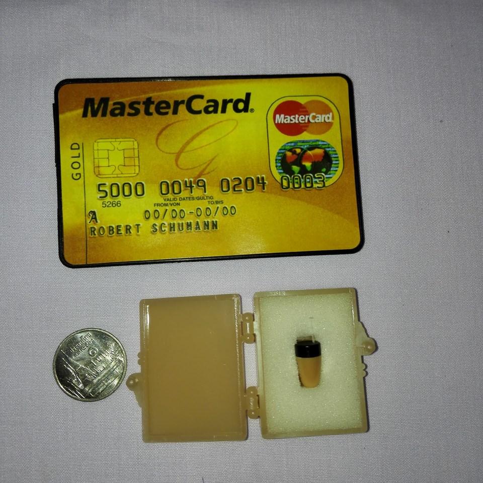โทรศัพท์มือถือสายลับ รูปทรงบัตรเครดิต พร้อมหูฟัง