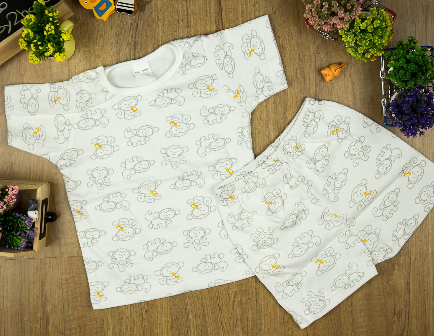 ชุดเด็กแขนสั้นขาสั้น ลายลิงจ้อกินกล้วย (ขาว) size 1T (ไซส์ 80)