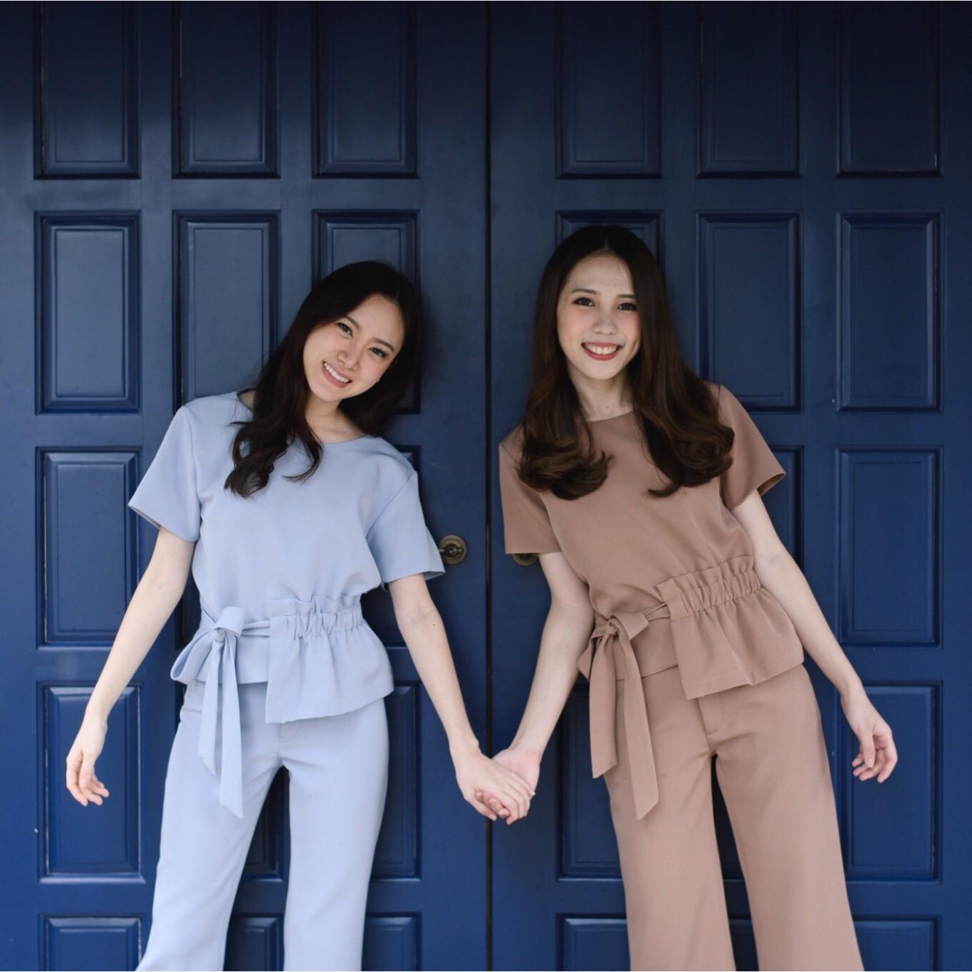 prettythingonme Summer Vibes Top - สี น้ำตาล ผ้าญี่ปุ่น เสื้อดีเทลน่ารัก สีนี้เป็นHOT ITEM!!