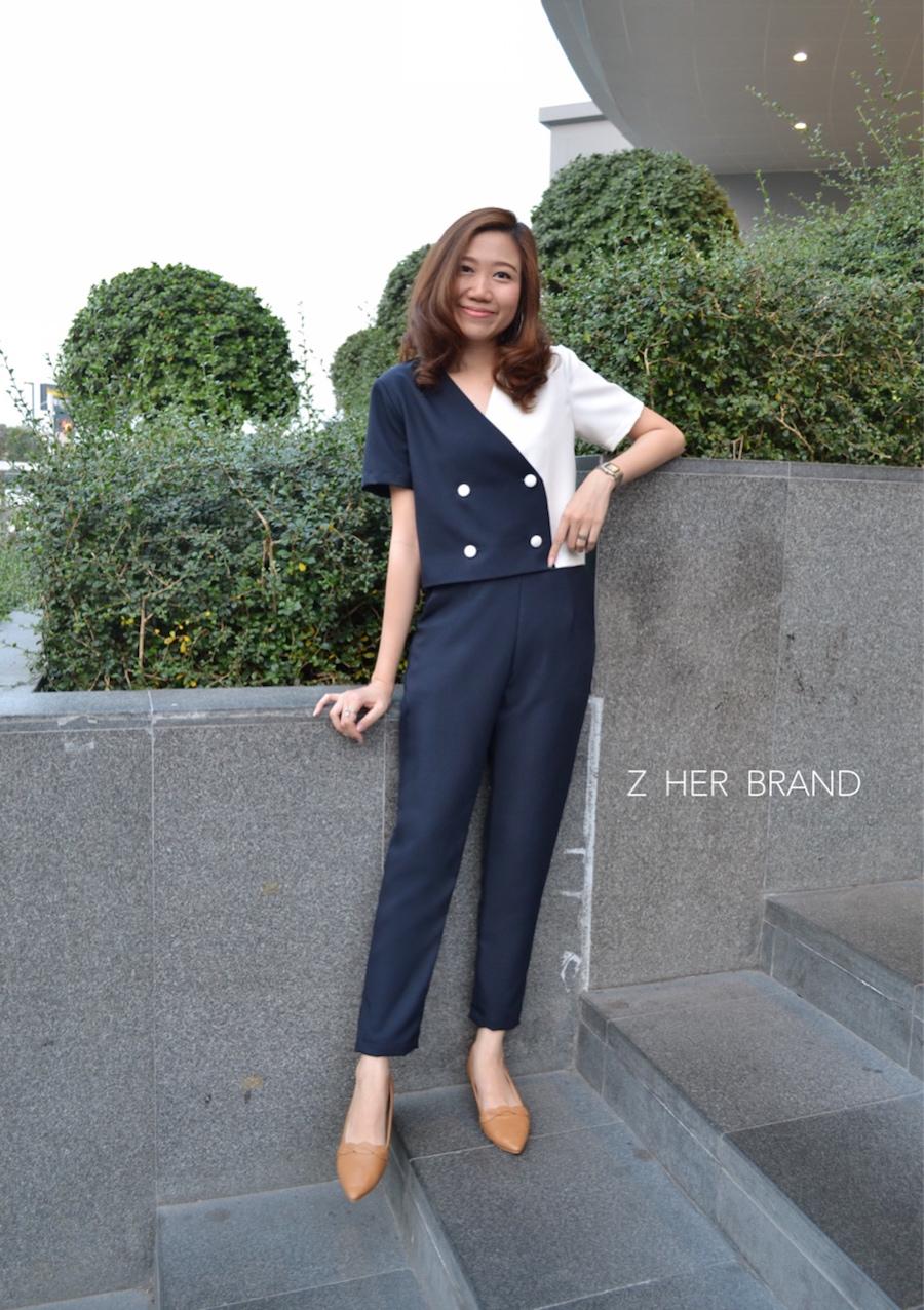 ZHER : V Pants Signature กางเกงขายาวทรงสอบ Formal and Casual สีกรม (Dark Blue) (Navy Blue) ไซส์ S M L ZHER : V Pants Signature กางเกงขายาวทรงสอบ Formal and Casual สีกรม (Dark Blue) (Navy Blue) ไซส์ S M L