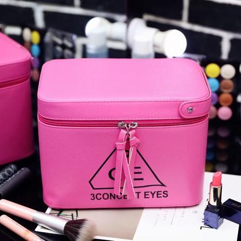 3CE (++ส่งฟรี++) กระเป๋าเครื่องสำอางค์ 24ซม.หูหิ้วไขว้หน้าหลัง ถาดแบ่ง 2 ชั้น 3CE (++ส่งฟรี++) กระเป๋าเครื่องสำอางค์ 24ซม.หูหิ้วไขว้หน้าหลัง ถาดแบ่ง 2 ชั้น