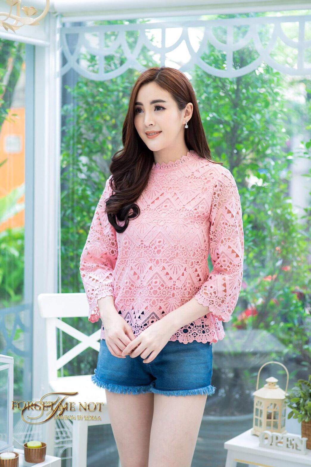 Forget me not เสื้อลูกไม้อิตาลี่ แขน 5 ส่วนแขนตรงใส่สวยเรยค่ะ ลายสวยมาก Forget me not เสื้อลูกไม้อิตาลี่ แขน 5 ส่วนแขนตรงใส่สวยเรยค่ะ ลายสวยมาก