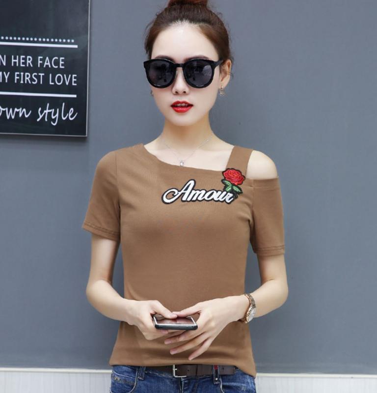 เสื้อยืดแขนสั้นผู้หญิง สไตล์เกาหลีZASHION Semi Off Shoulder Slim Fit Embroidered Tee Top เสื้อยืดแขนสั้นผู้หญิง สไตล์เกาหลีZASHION Semi Off Shoulder Slim Fit Embroidered Tee Top